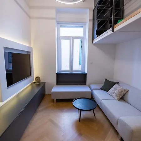 M&m Apartment *